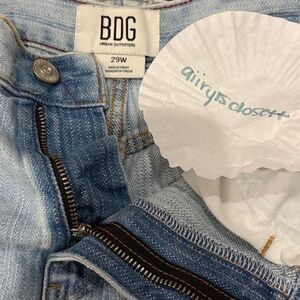 UO BDG Barrel Jeans Light Wash Blue
